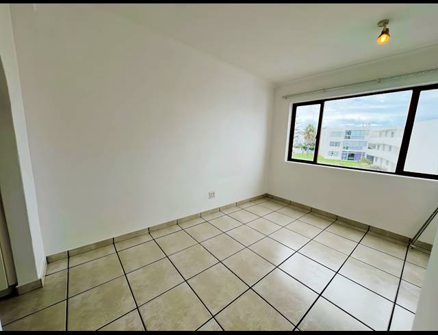 2 BEDROOM APARTMENT TO LET IN MELKBOSSTRAND CENTRAL